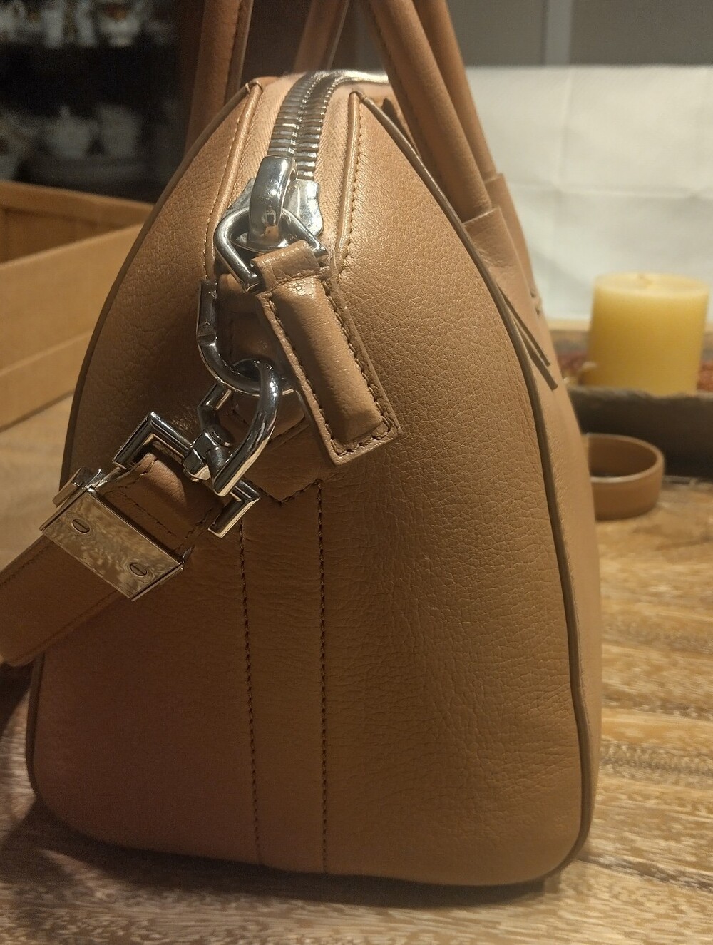 Givenchy Tan Leather Antigona Satchel - For Sale or Trade. - Picture 14 of 15